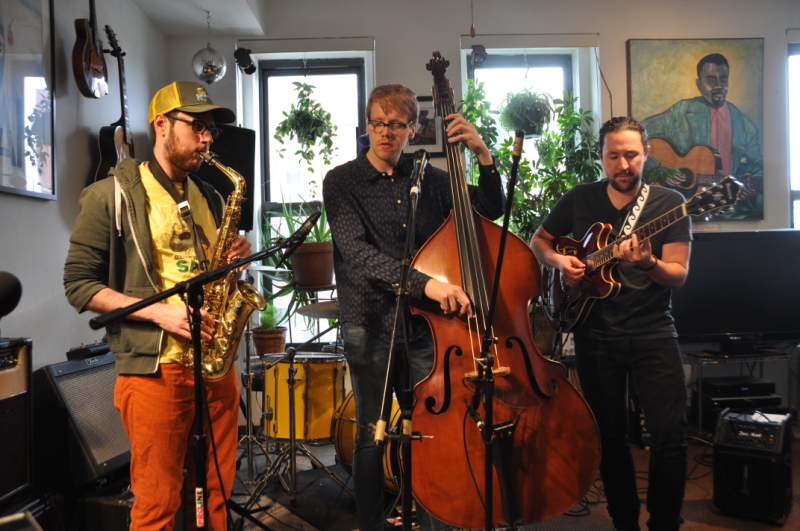 Episode 638 - The Giving Trio episode artwork