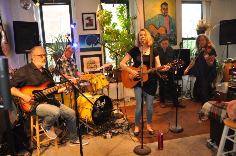 Episode 730 - Naomi Ashley Band 2019 episode artwork